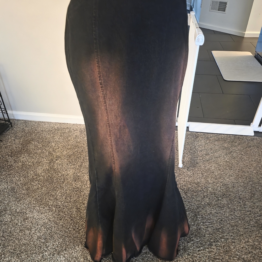 Finesse Black and Rust Ombre Maxi Skirt
